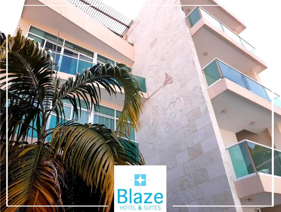 Blaze Hotel & Suites Puerto Vallarta Bagian luar foto